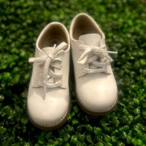 Boys Sz 10 Footmates- White Leather Dress Shoes